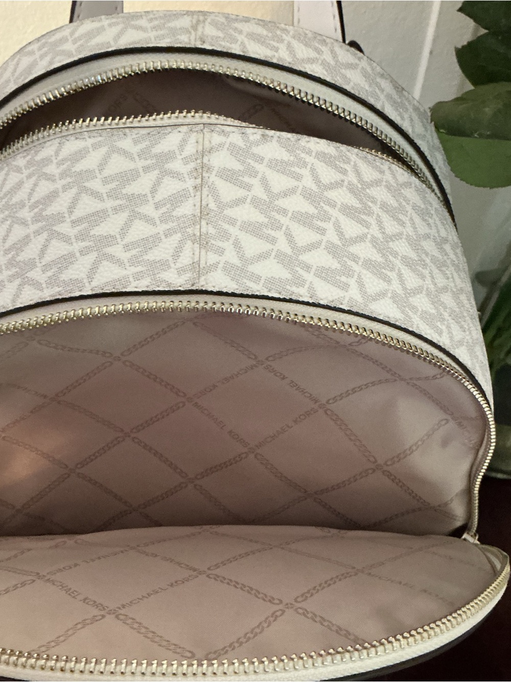 Michael Kors Teal Ombre Logo Backpack like new - Picture 8 of 10